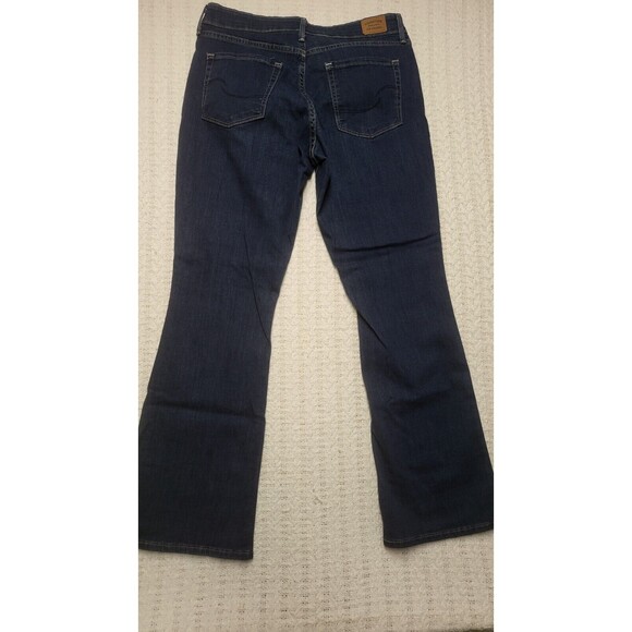 Levis Strauss Signature Jeans Women 10 Short Mid Rise Bootcut Blue Denim - Picture 2 of 9